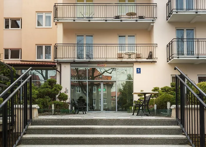 Olymp 114 i 120 z basenem, sauną i jacuzzi w cenie